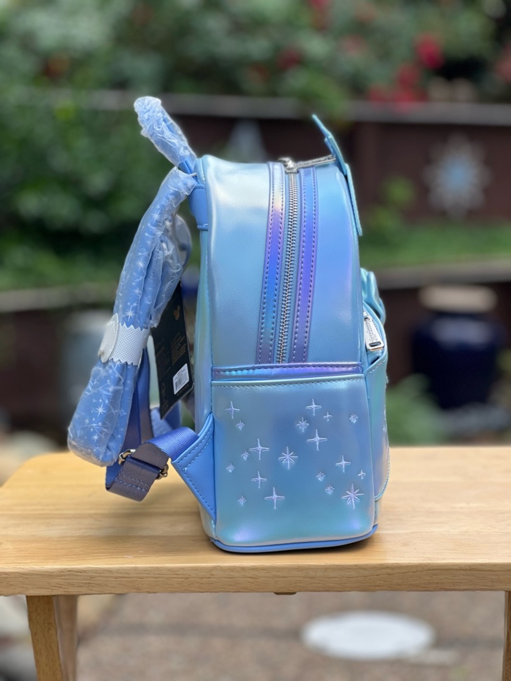 Loungefly Cinderella Exclusive Shiny Series Iridescent Cosplay Backpack NWT - Picture 4 of 12